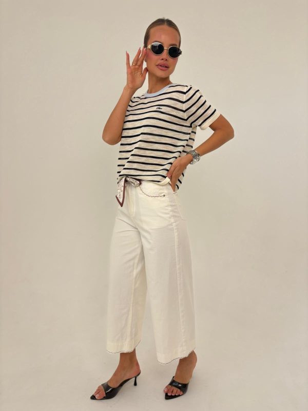 מכנס ג'ינס לבן שילוב בנדנה