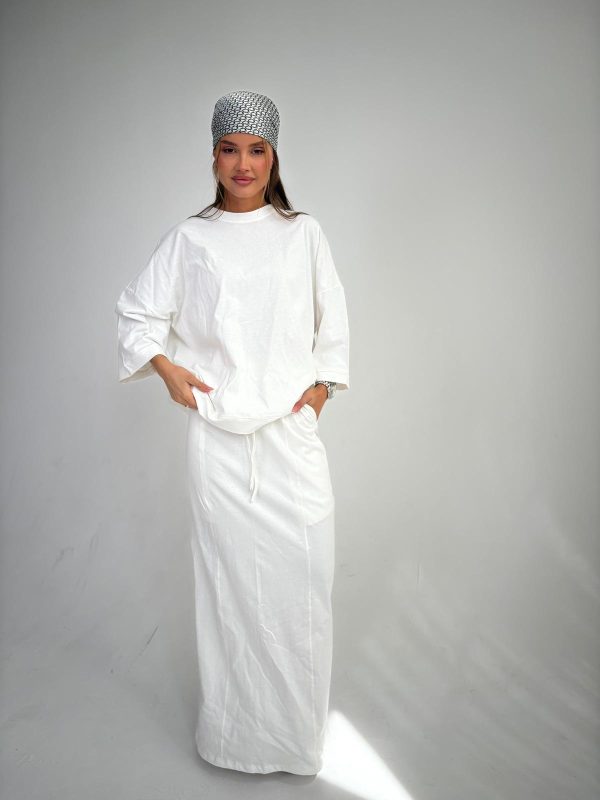 חליפת חצאית סטון ווש אובר סייז לבן