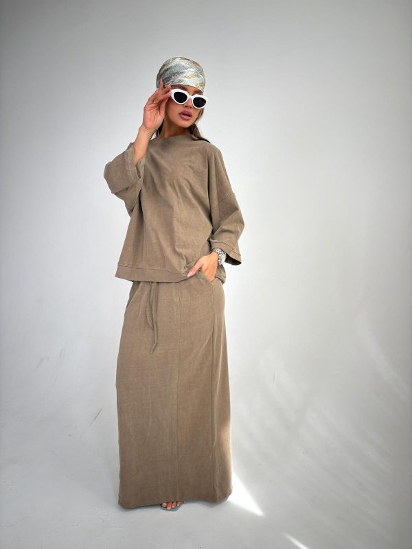 חליפת חצאית סטון ווש אובר סייז מוקה